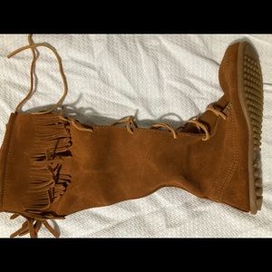 Minnetonka Lace up boots